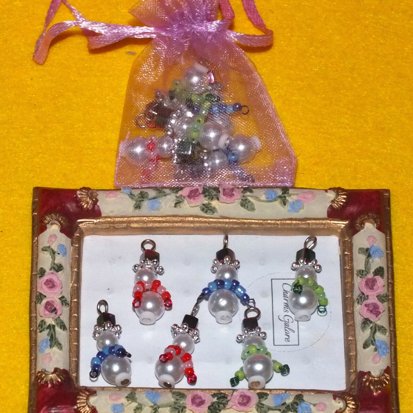 Scarf-wearing Snowman charms (6-12pcs, plain, on clasps or lanyards)