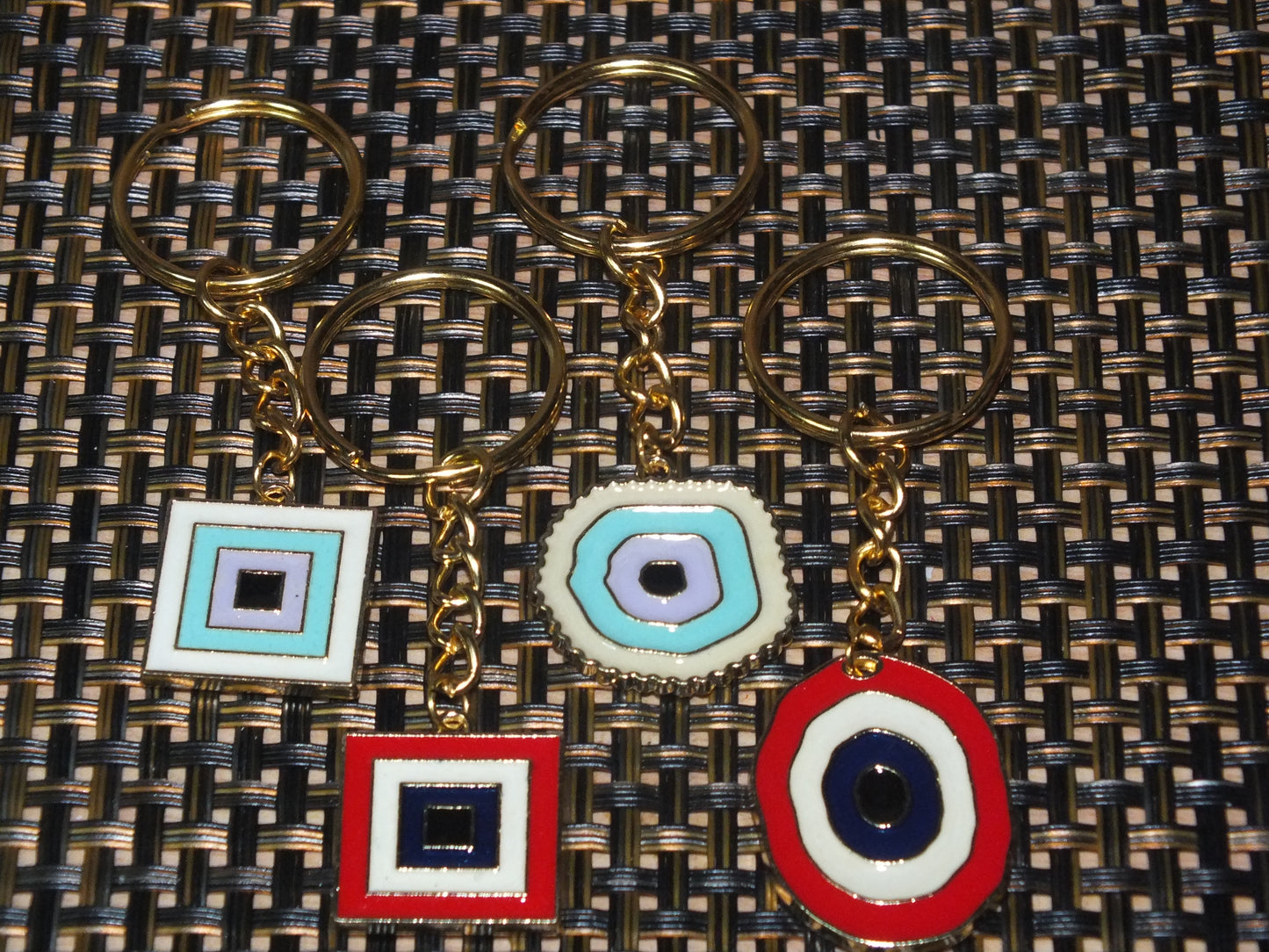 4pcs Enamel patterned gold tone keyrings