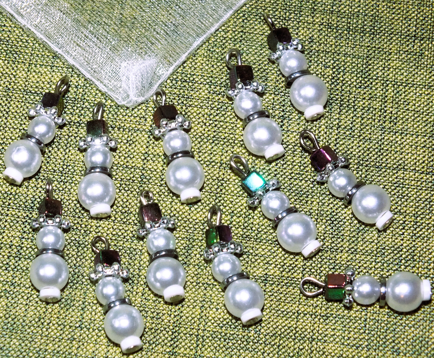 Snowman charms (12-100pcs, plain, on clasps or lanyards)