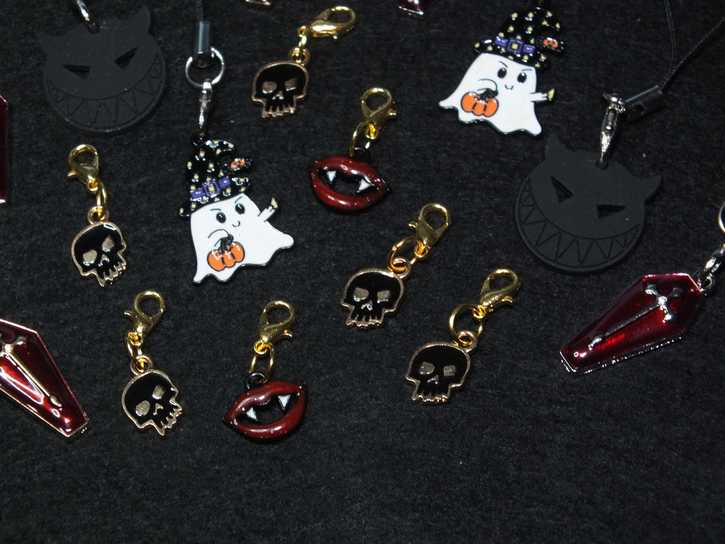 16pcs handmade Halloween dangle phone, bag or key charms on lanyards / clasps, Trick or Treat gift pack