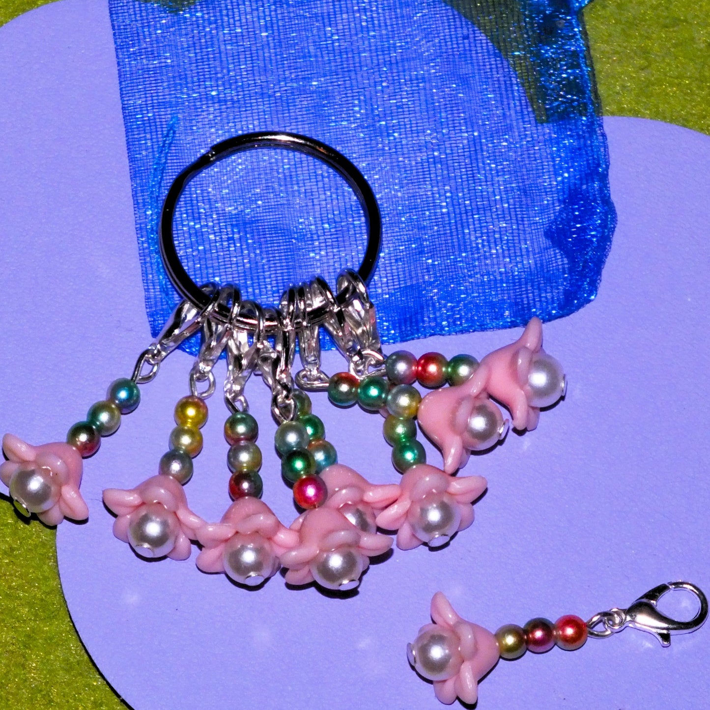 9 Pink flower stitch markers, on clasps with keyring