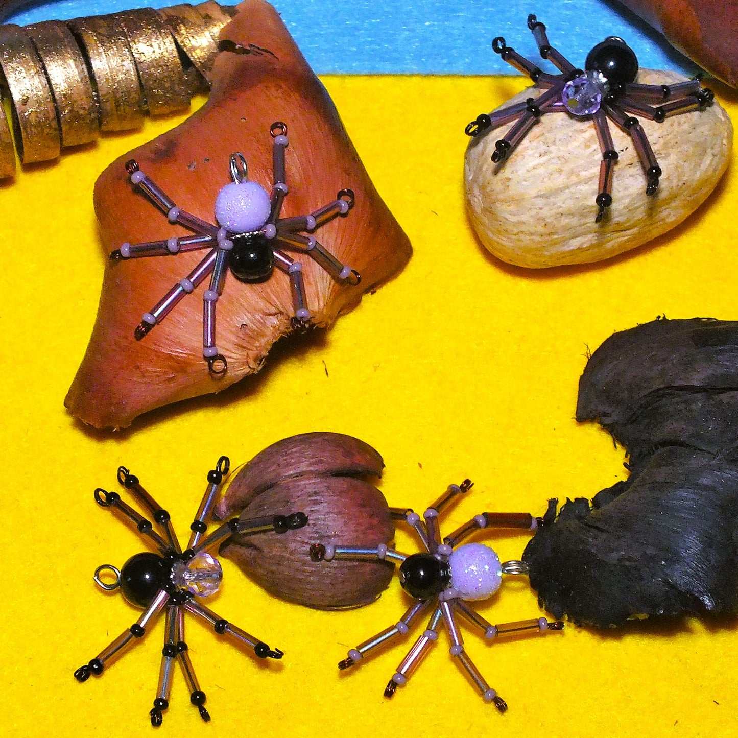 4-pack beaded spider charms - "Purple-black Switcheroos", handmade - plain or on lanyards