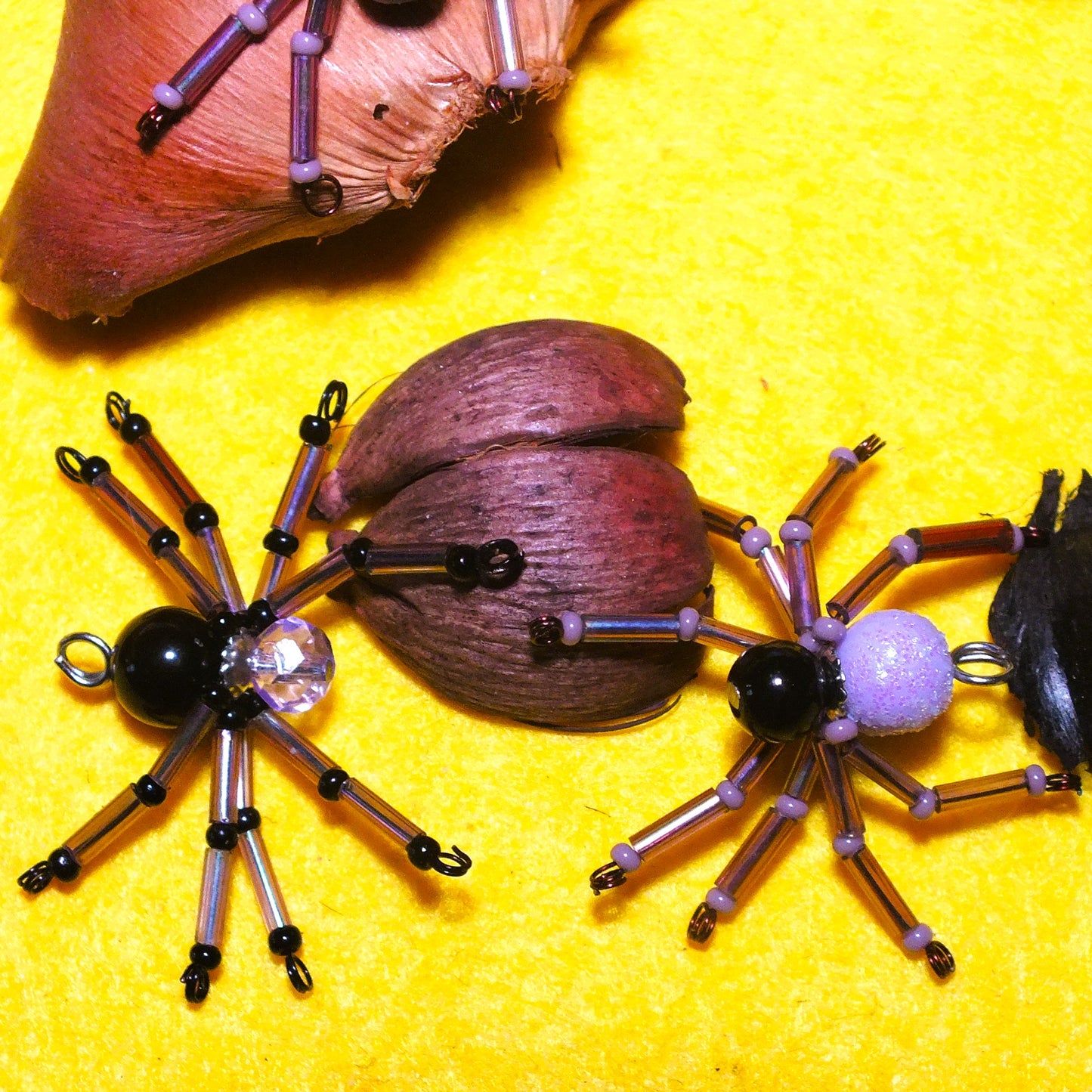 4-pack beaded spider charms - "Purple-black Switcheroos", handmade - plain or on lanyards