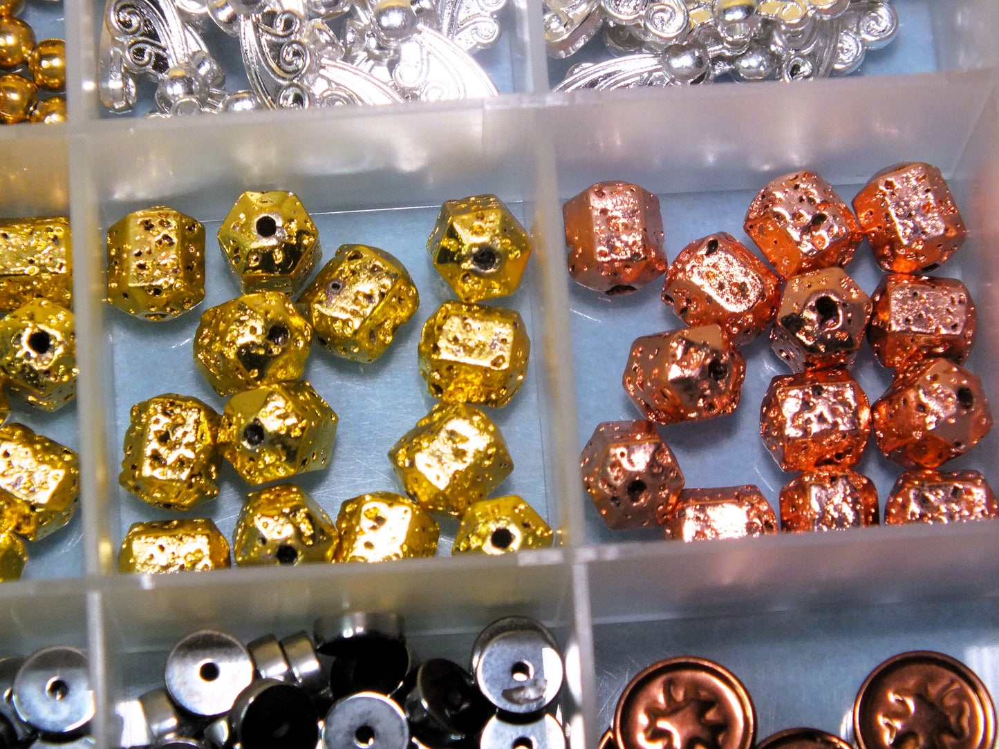 Exquisite heavy metallic bead box - 525pcs wings, dragon, lion, tiger, wolf - includes hematite, European beads, spacers, columns
