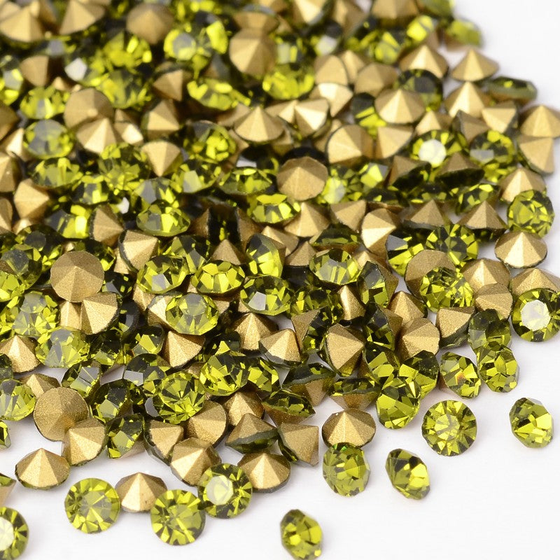 210pcs pointed glass rhinestone 6mm mix, plated back