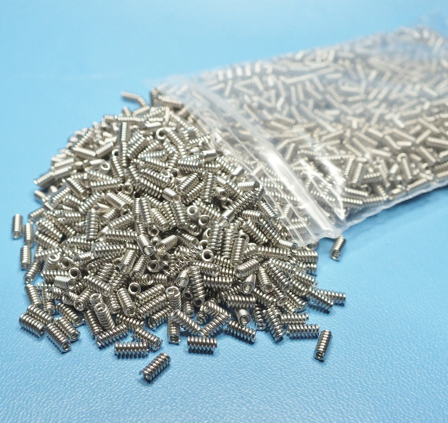 75g - 750g (2,000 - 20,000pcs) column spacer beads, 4mm x 2mm. Platinum finish findings.