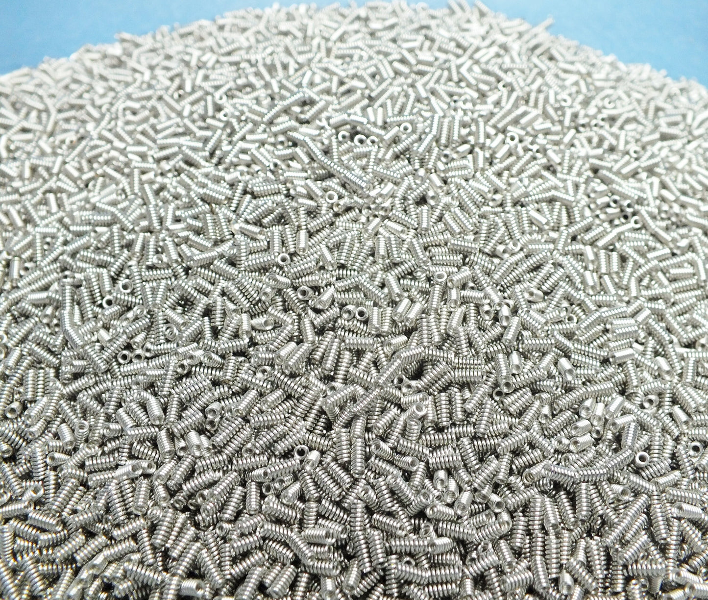 75g - 750g (2,000 - 20,000pcs) column spacer beads, 4mm x 2mm. Platinum finish findings.