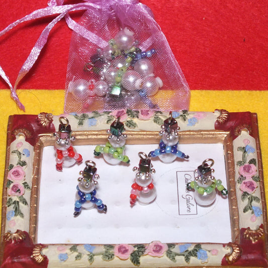 Scarf-wearing Snowman charms (6-12pcs, plain, on clasps or lanyards)