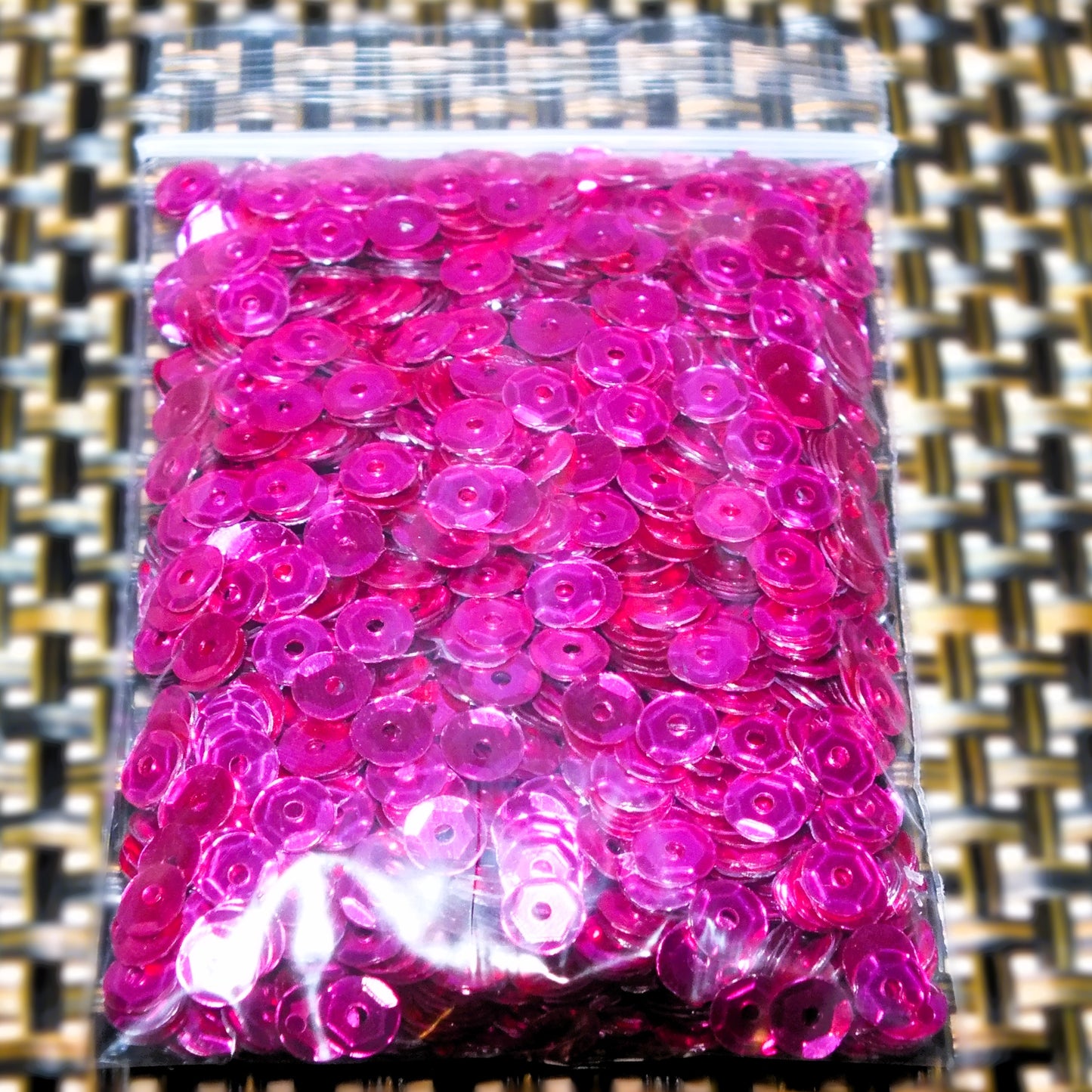 5mm magenta cup sequins, 15g pack