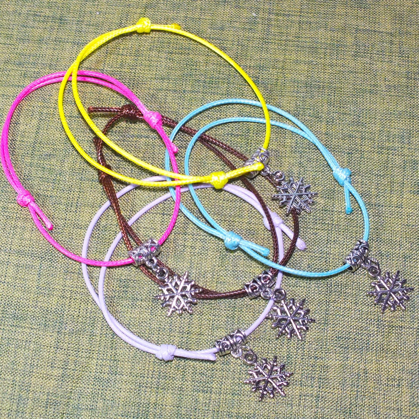 Adjustable multicoloured SNOWFLAKE / STAR / BUTTERFLY friendship charm bracelets, packs of 5 / 10 / 20 / 30
