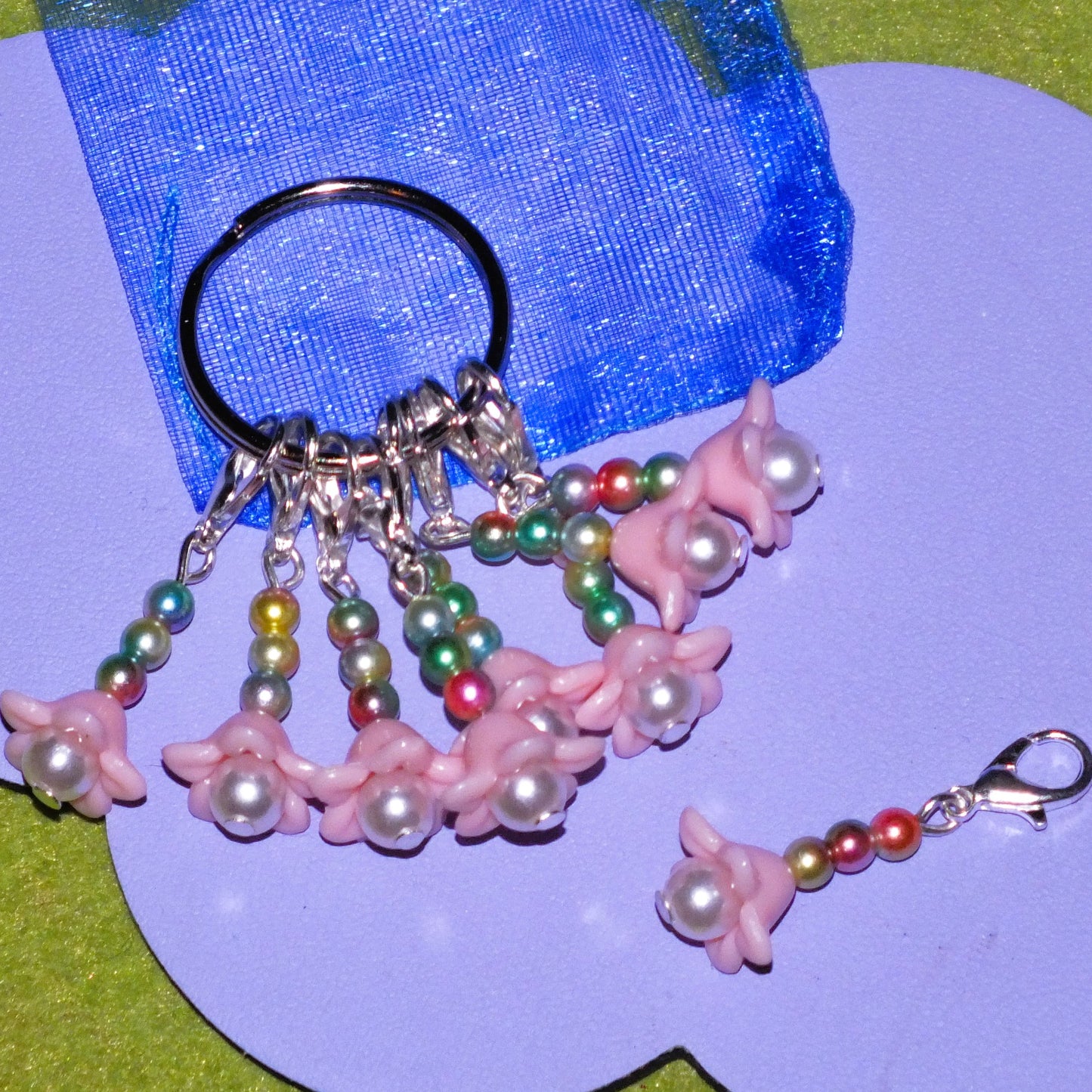 9 Pink flower stitch markers, on clasps with keyring