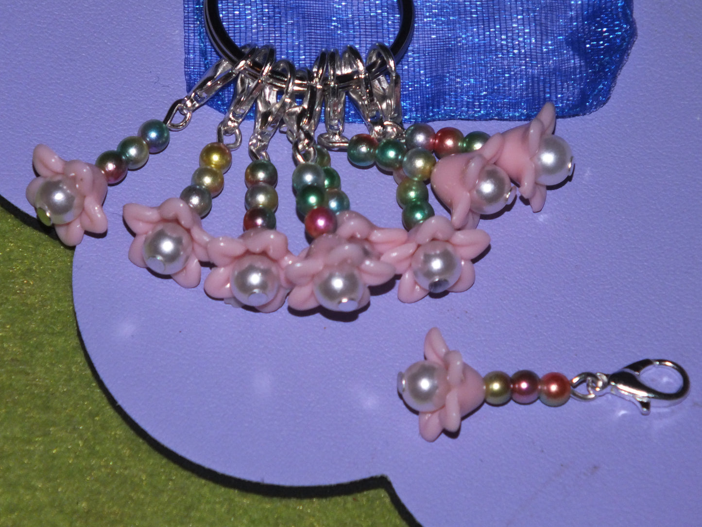 9 Pink flower stitch markers, on clasps with keyring