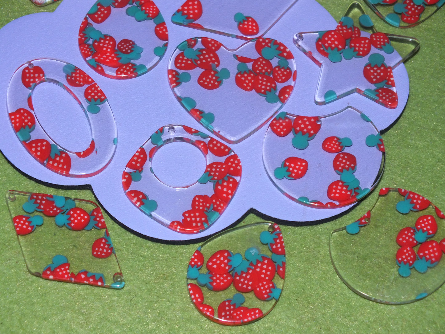 14pcs Strawberry Design Charms, Mixed Shapes
