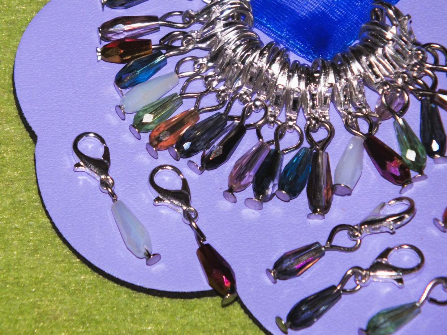 20pcs handmade slim glass teardrop stitch markers, faceted mixed colour dangle charms