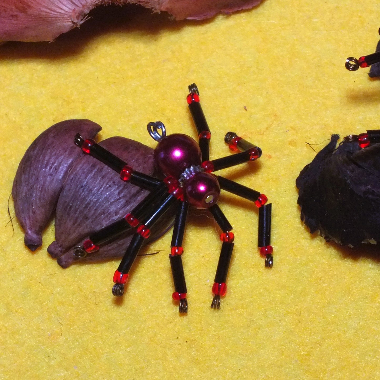 4-pack beaded spider charms - "Red-kneed Wine Slurper", handmade - plain or on lanyards