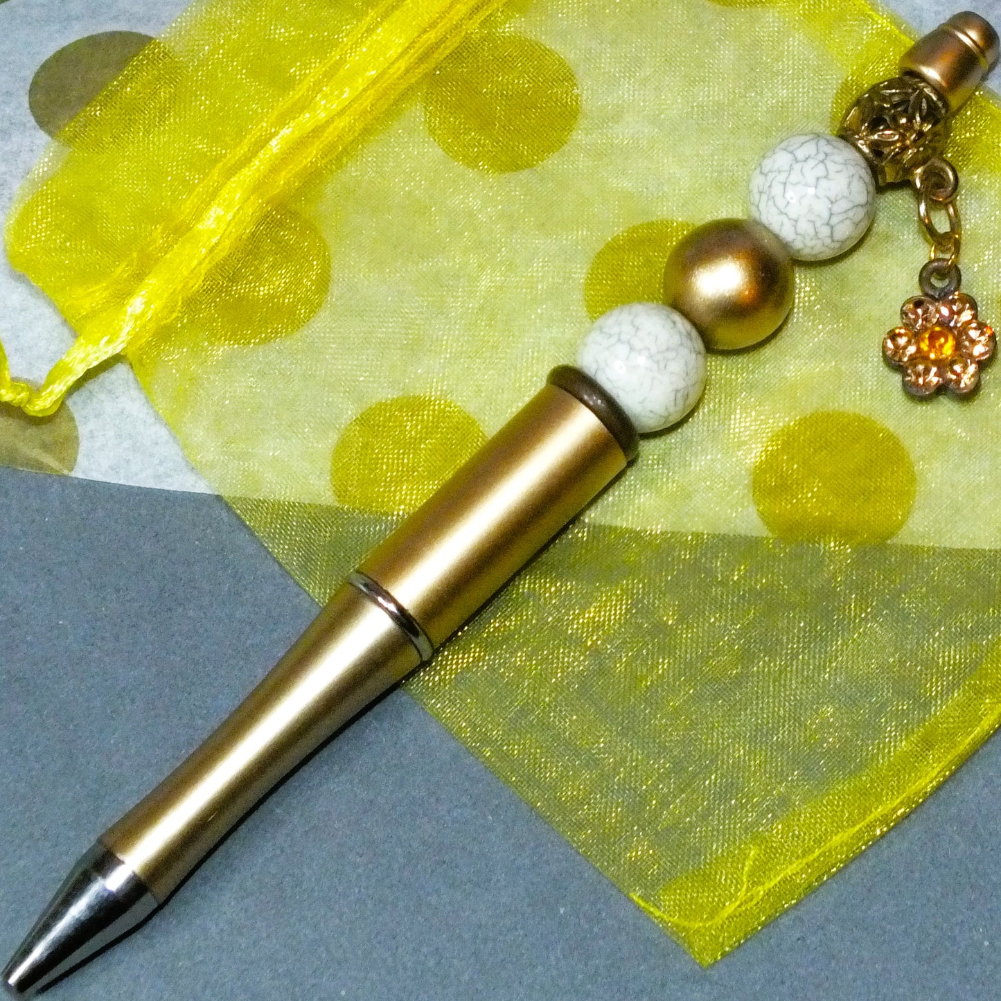 Handmade Flower Beaded Pen – Gold