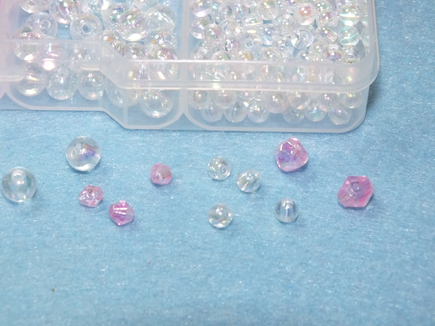 1,000pcs pink / white round & bicone beads, 4mm and 6mm of each.